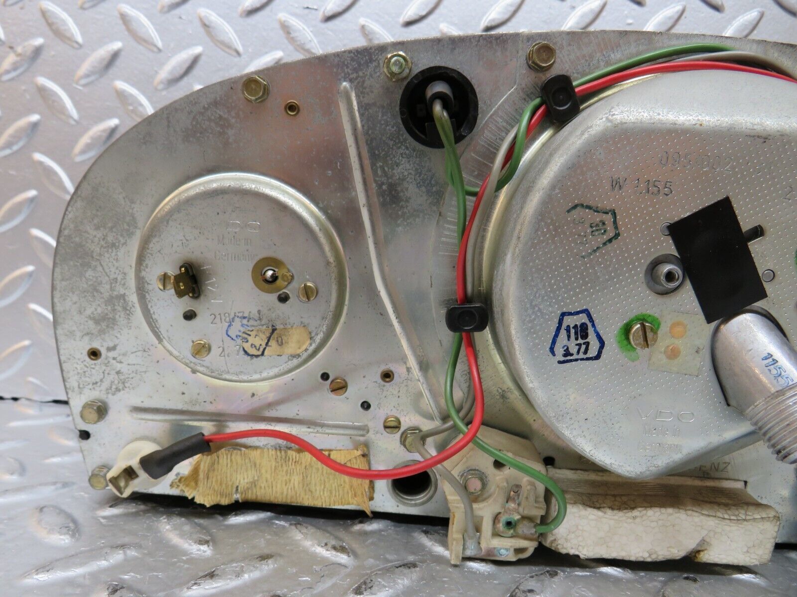 26368 Mercedes-Benz W116 450SE Instrument Cluster 1165422001 87001021