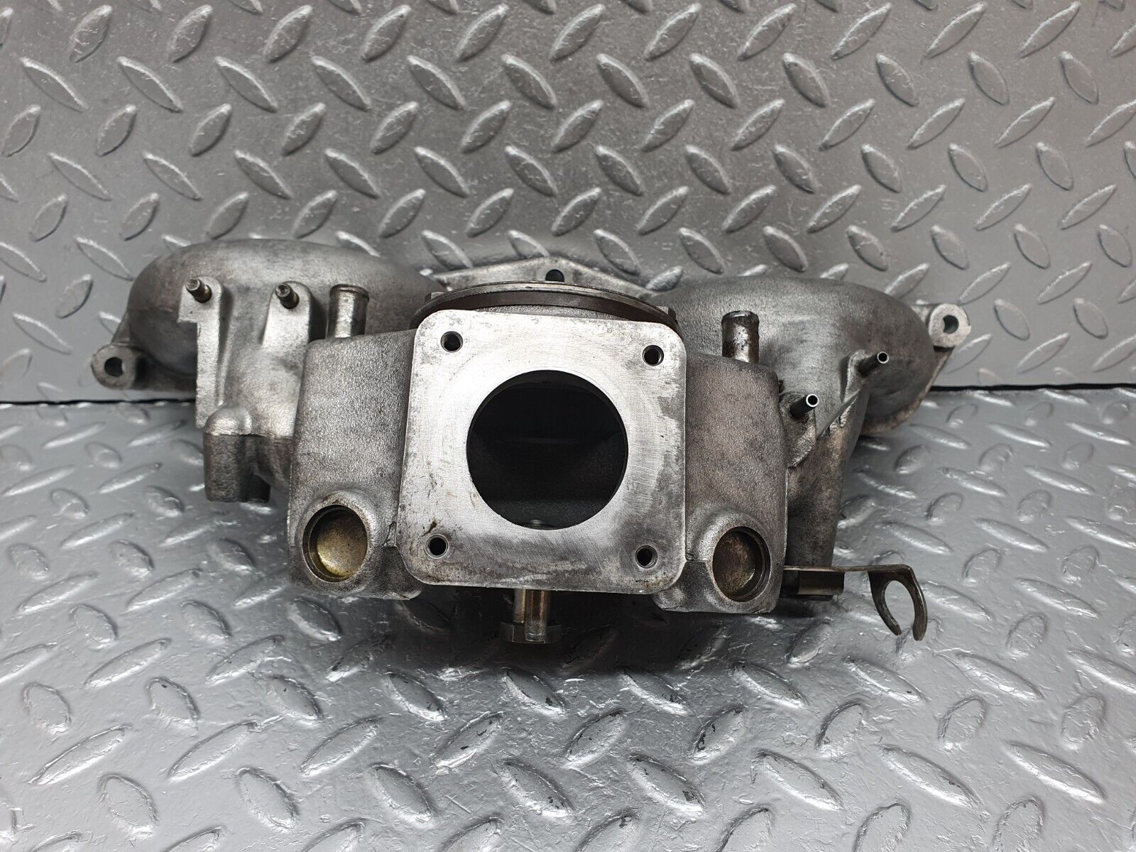 41582 Mercedes-Benz W124 200E Air Intake Manifold 1021411601 1021411319