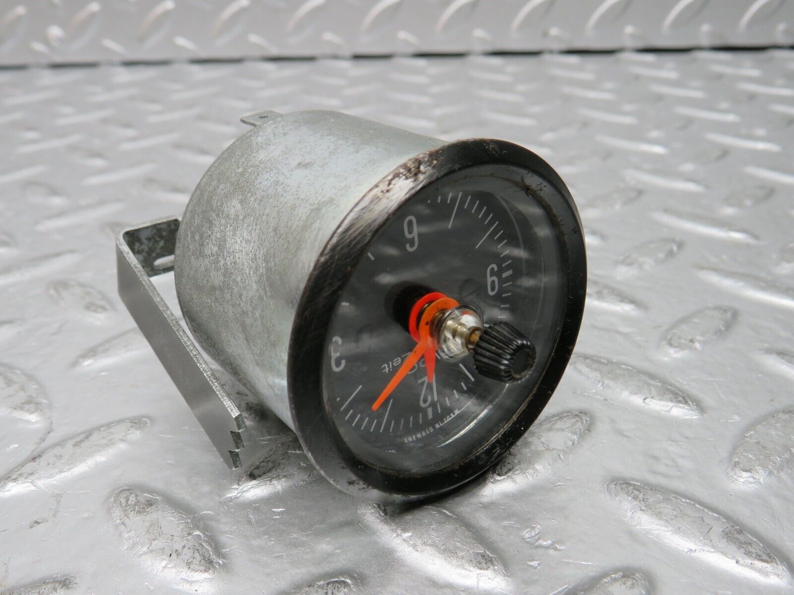 30048 Porsche 924 Dashboard Clock VDO 477919211