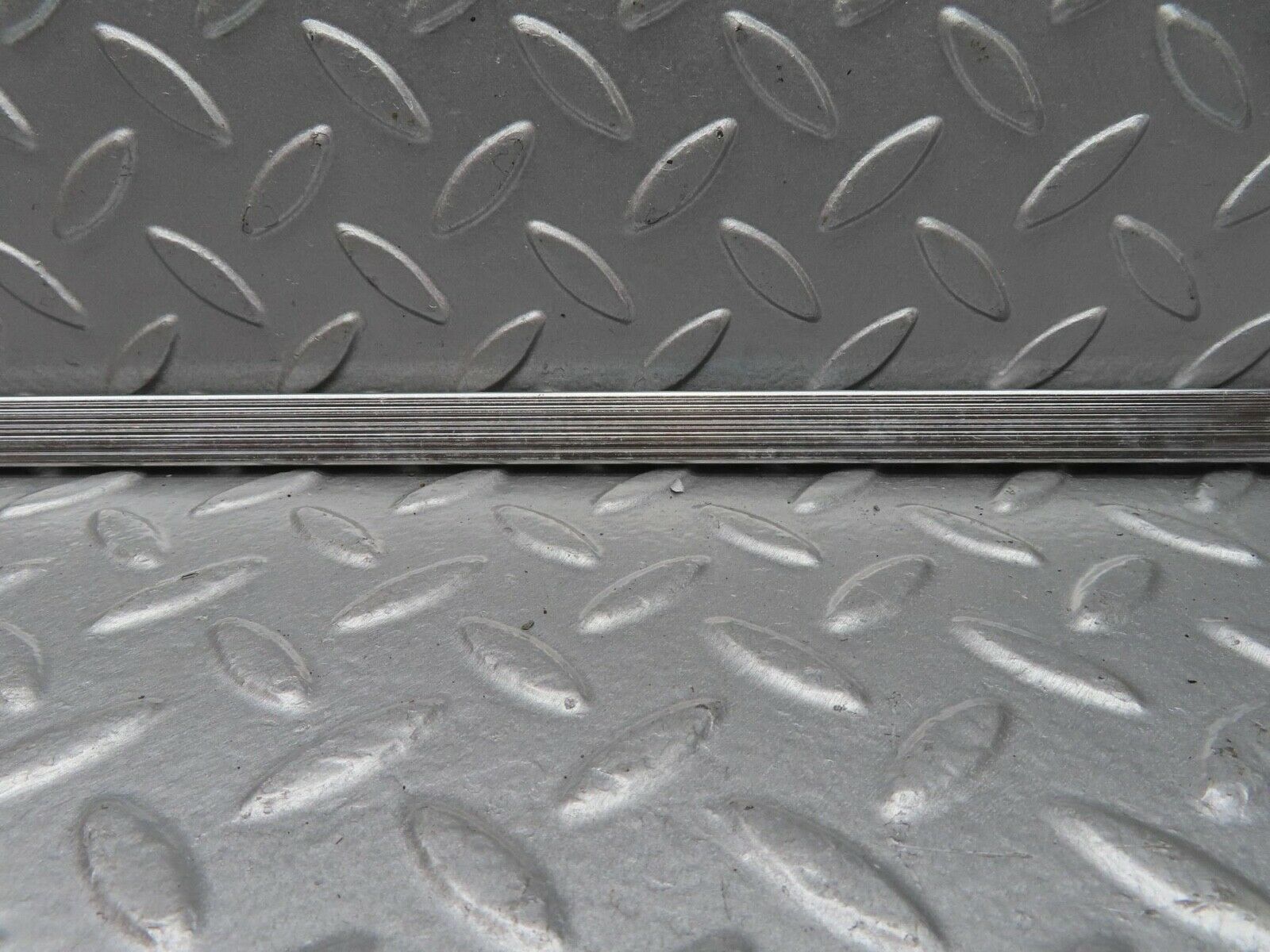 12940 Mercedes-Benz W111 220SE Front Right Centre Fender Wing Moulding Trim