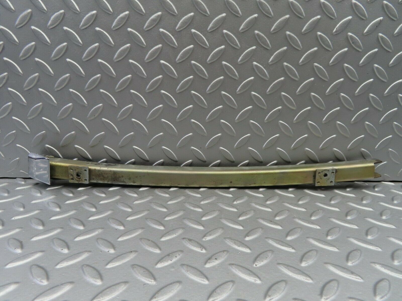 6838 Mercedes-Benz C107 350SLC Coupe Front Left Window Channel