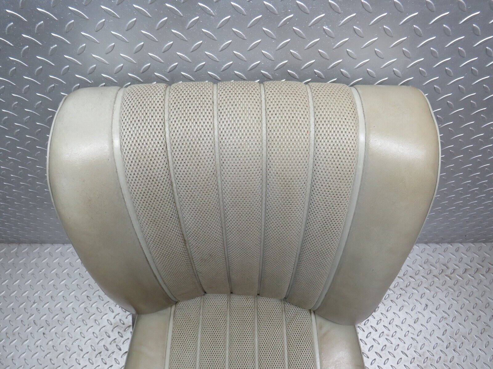 40511 Mercedes-Benz W110 230 Front Left Seat Leather Beige