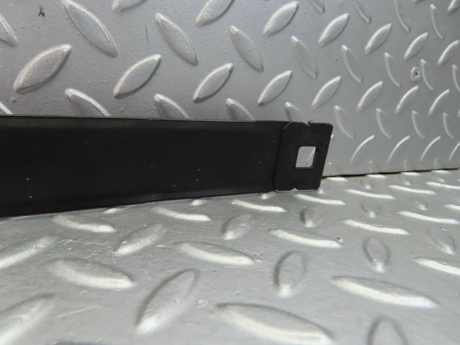 10657 Mercedes-Benz W201 190E Fuel Tank Tightening Strap 2014700040