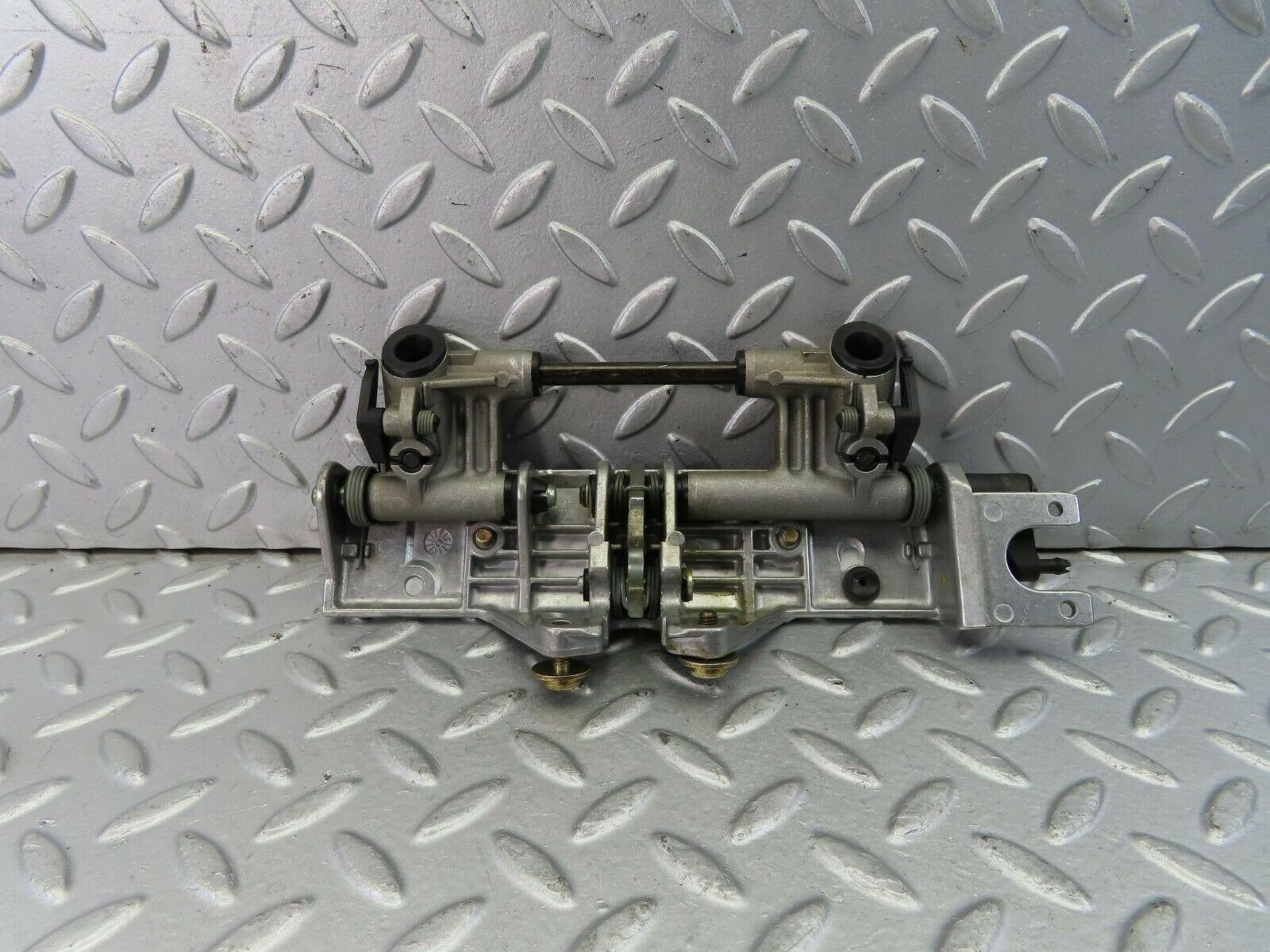 9318 Mercedes-Benz C124 300CE Coupe Headrest Folding Mechanism 1249700025