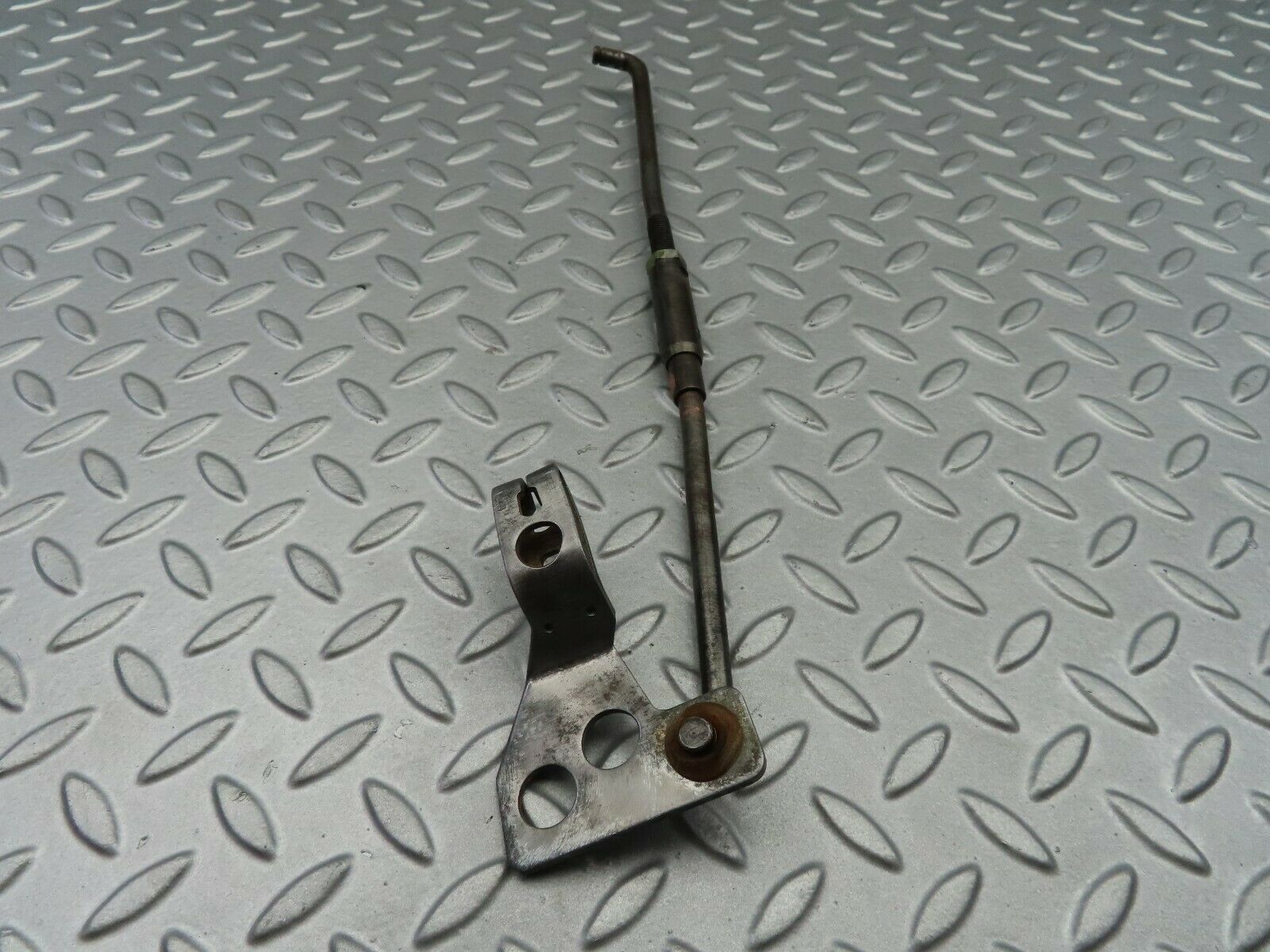 7104 Mercedes-Benz S124 E220 Wagon Gear Selector Linkage