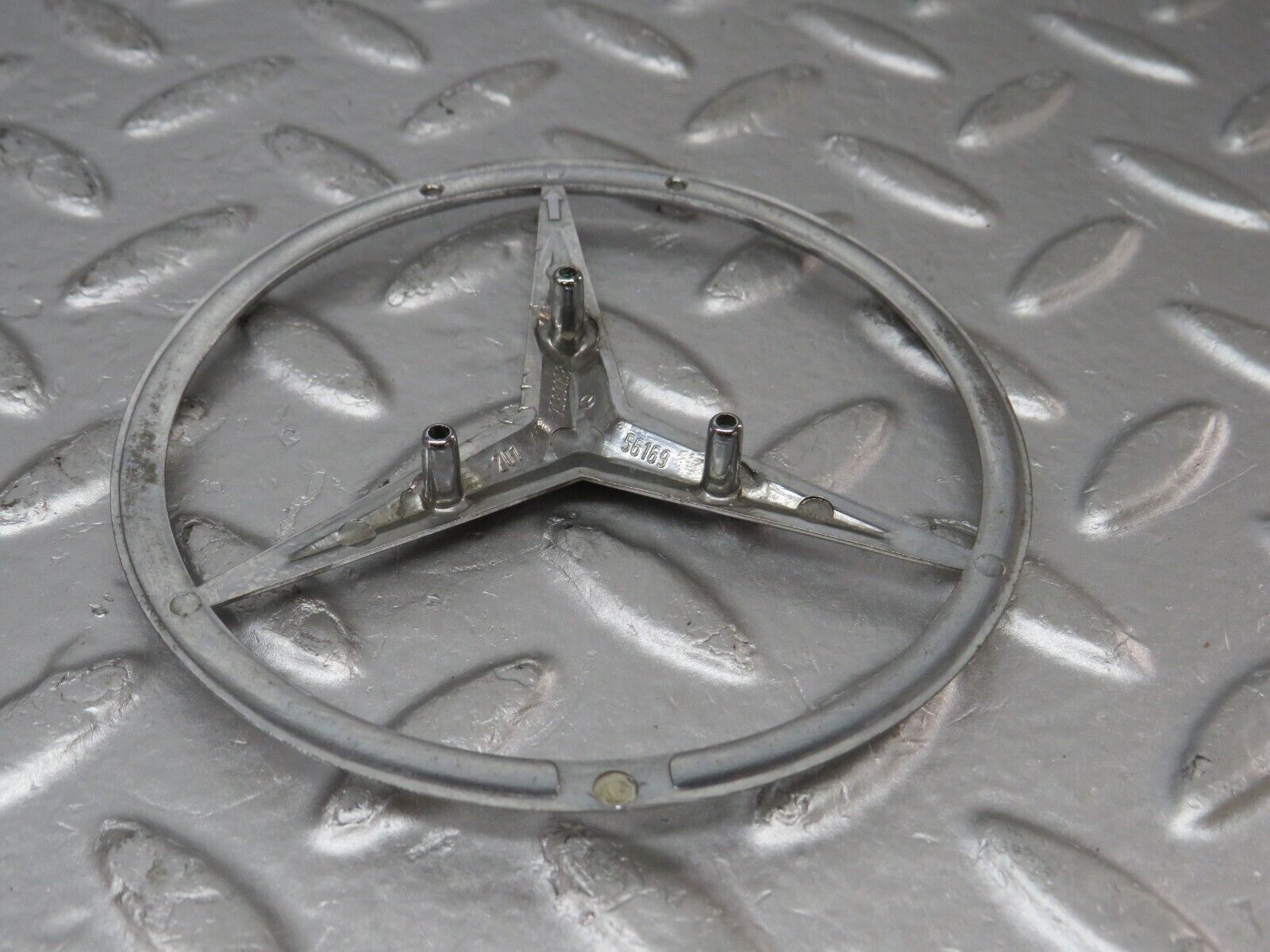 33963 Mercedes-Benz W124 260E Chrome Rear Emblem 2017580058