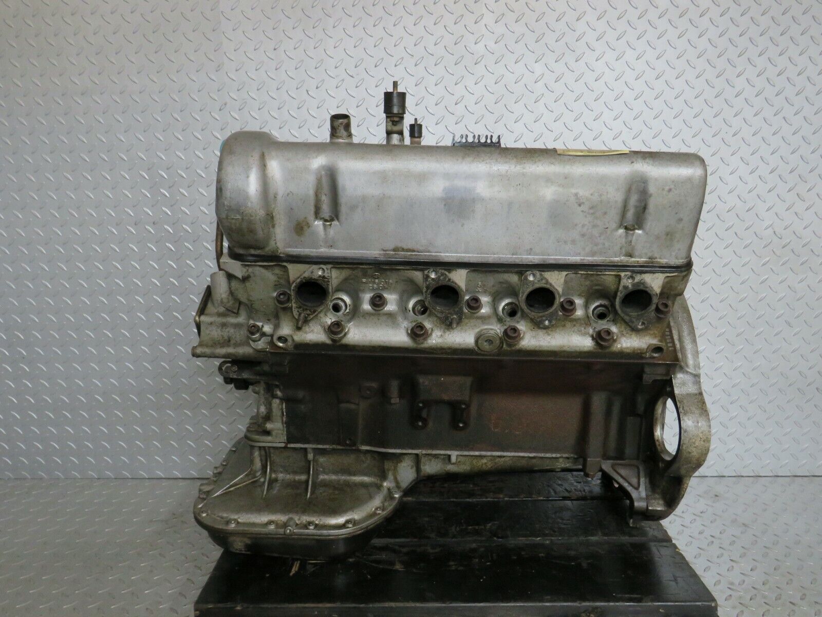 23426 Mercedes-Benz W116 350SE 8 Cylinder Petrol Engine 1160110801 M116.985