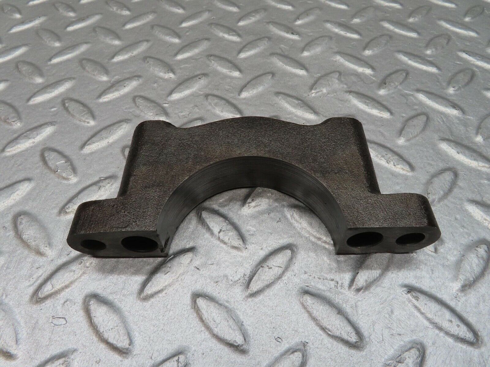 12874 Mercedes-Benz W111 220SE Crankshaft Bearing Holder Block 1800110011