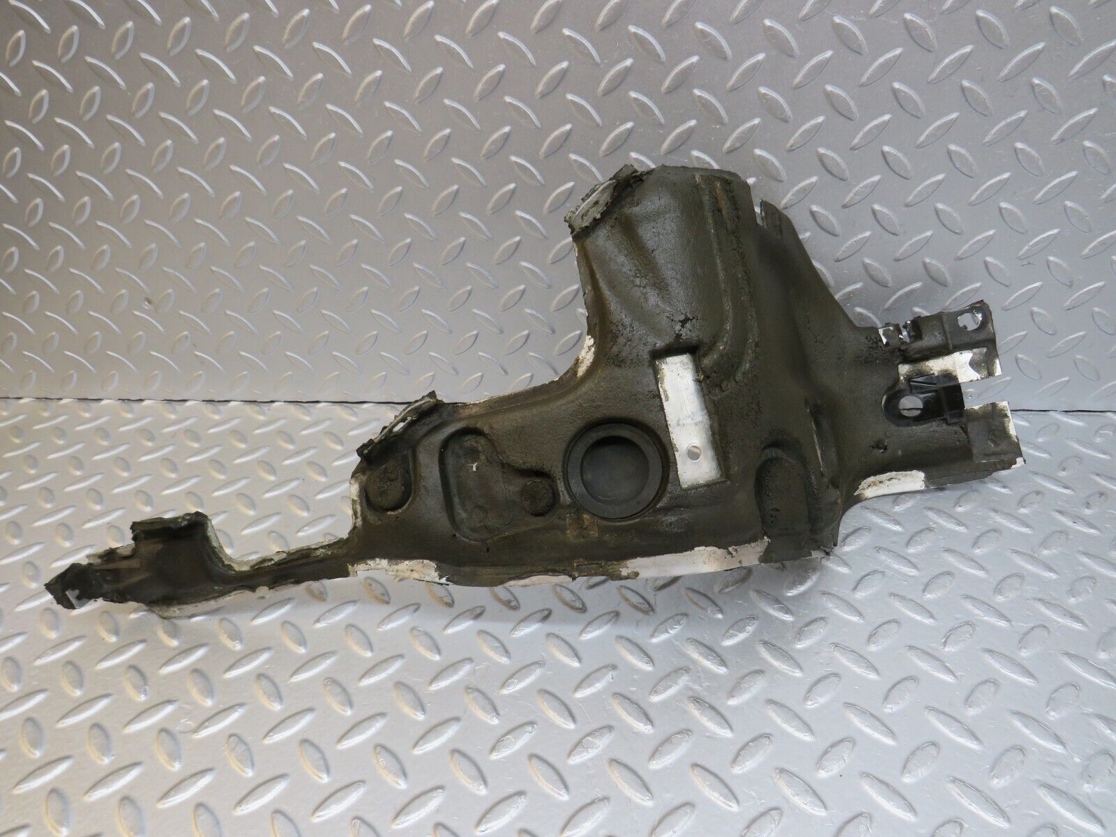 35999 Mercedes-Benz W126 420SE Firewall Heat Shield