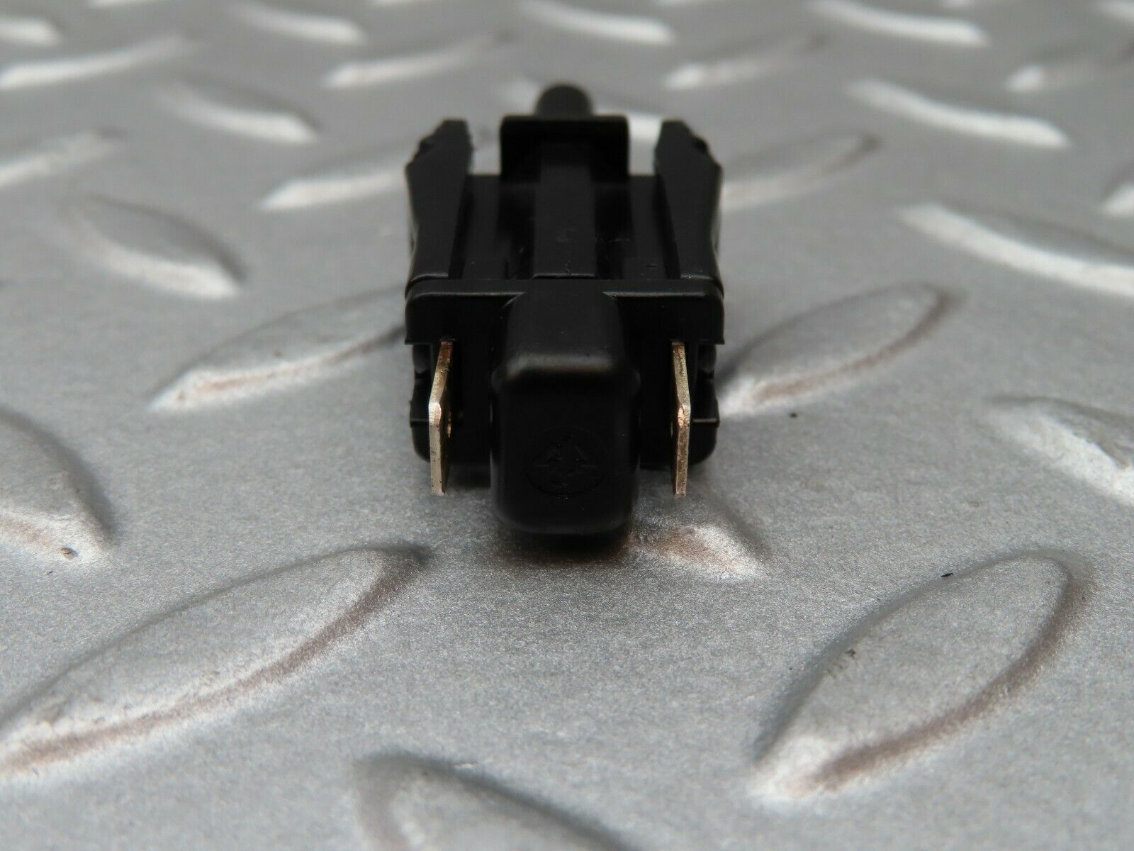 4307 Mercedes-Benz W123 230E Door Contact Switch 0015458714