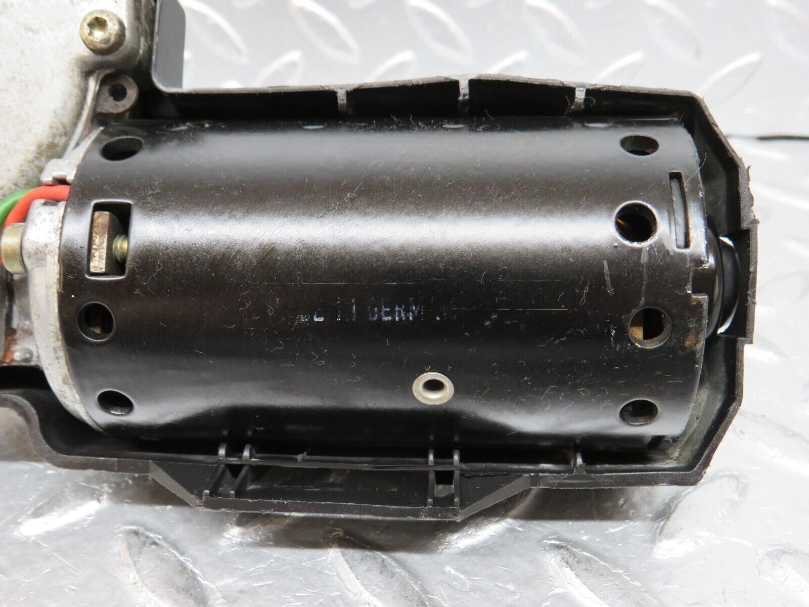 32431 Mercedes-Benz S124 300TE Wagon Wiper Motor 2018240149