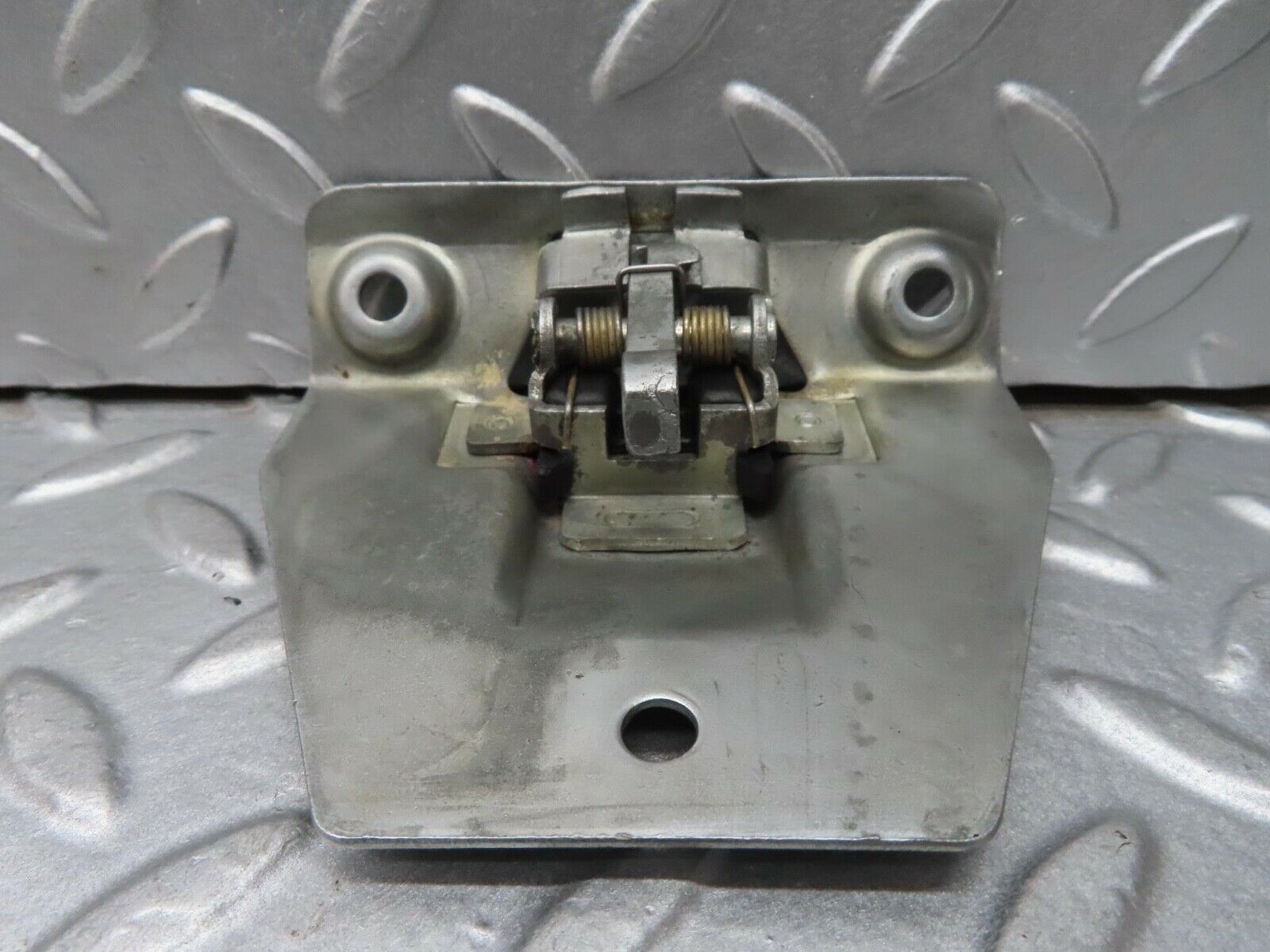 14449 Mercedes-Benz W116 350SE Trunk Boot Lock Latch 1137500285