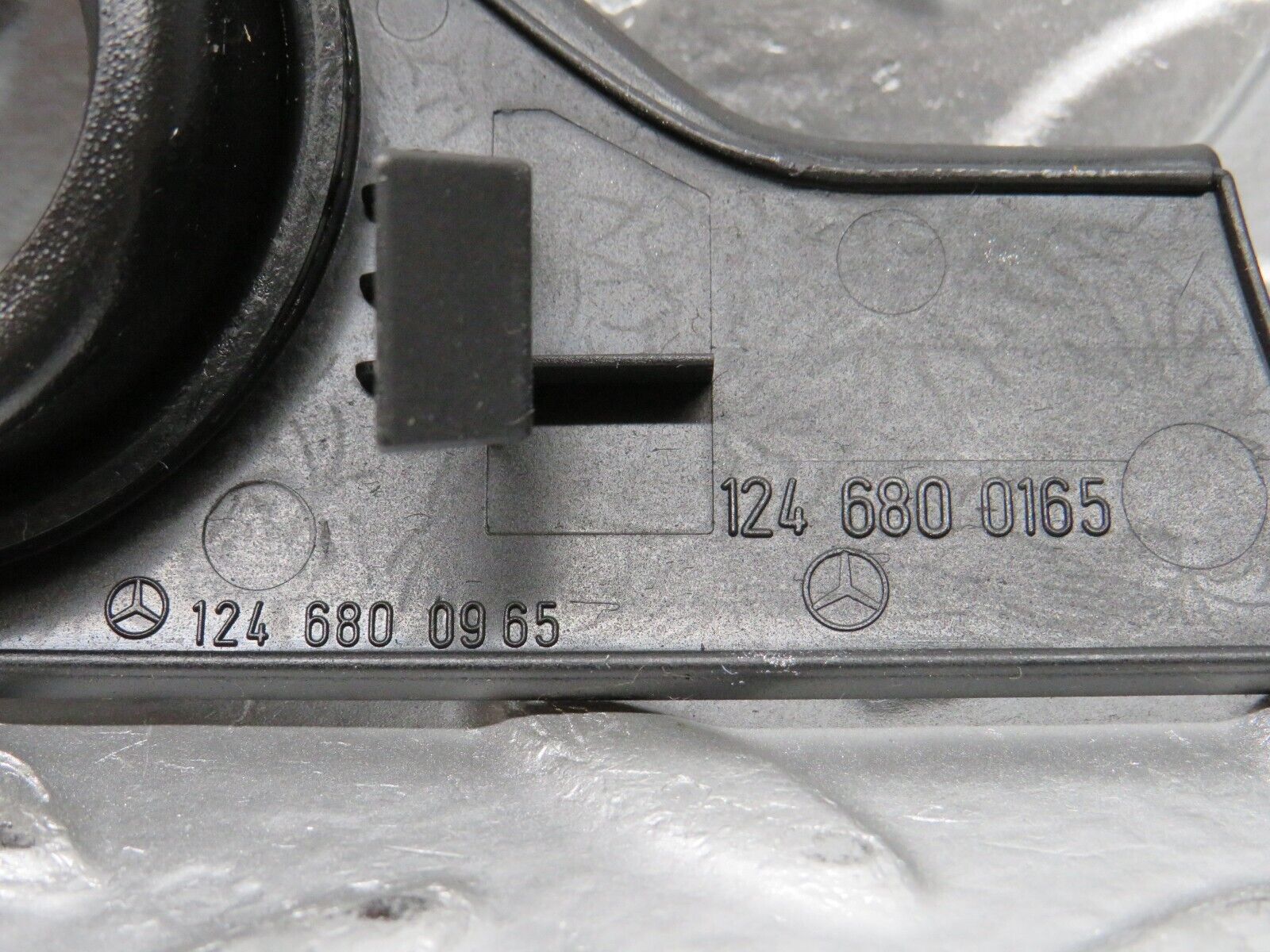 31376 Mercedes-Benz S124 220TE Wagon Ignition Switch Cover Surround 1246800965