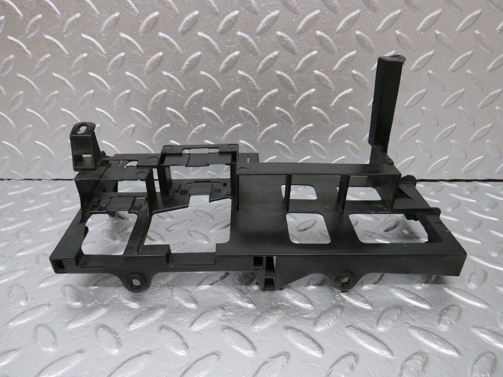 33977 Mercedes-Benz W124 260E ECU And Relay Bracket 1245455240