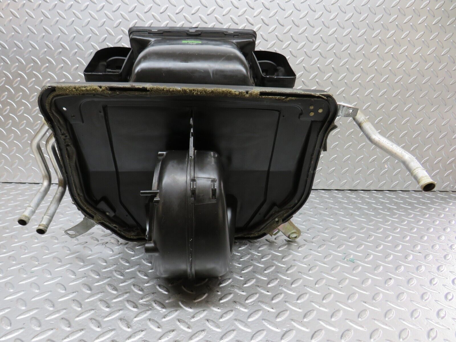 26628 Mercedes-Benz C124 220CE Coupe Heater Box Blower Housing Behr 1248307060