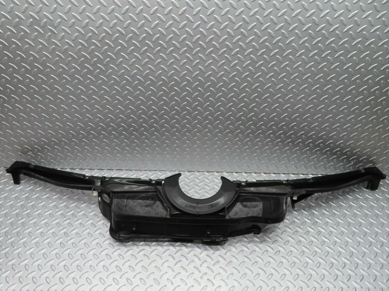 16300 Mercedes-Benz W124 260E Wiper Mechanism Cover Panel 1246200978