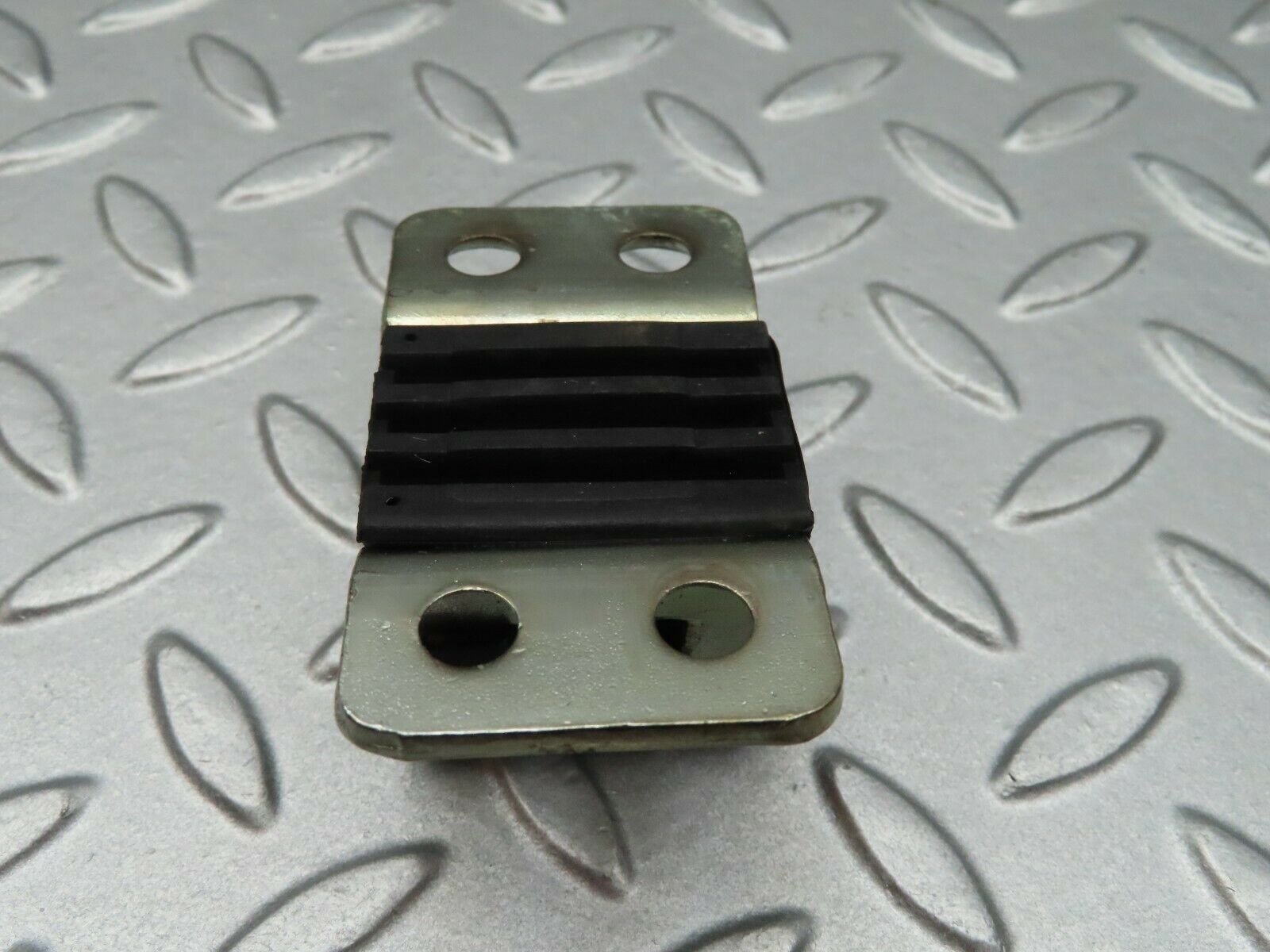 3721 Mercedes-Benz S123 200T Wagon Door Lock Latch Right Side