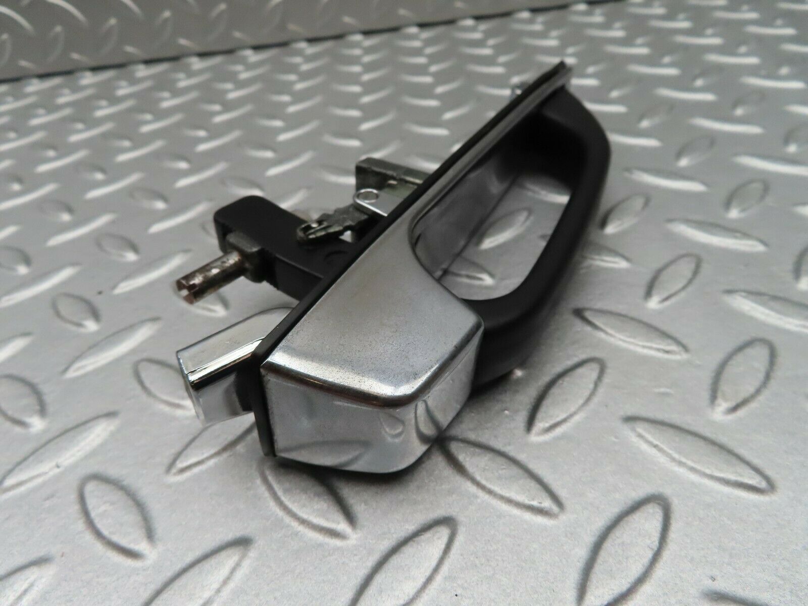 4517 Mercedes-Benz W123 230E Exterior Door Handle Rear 1237600359