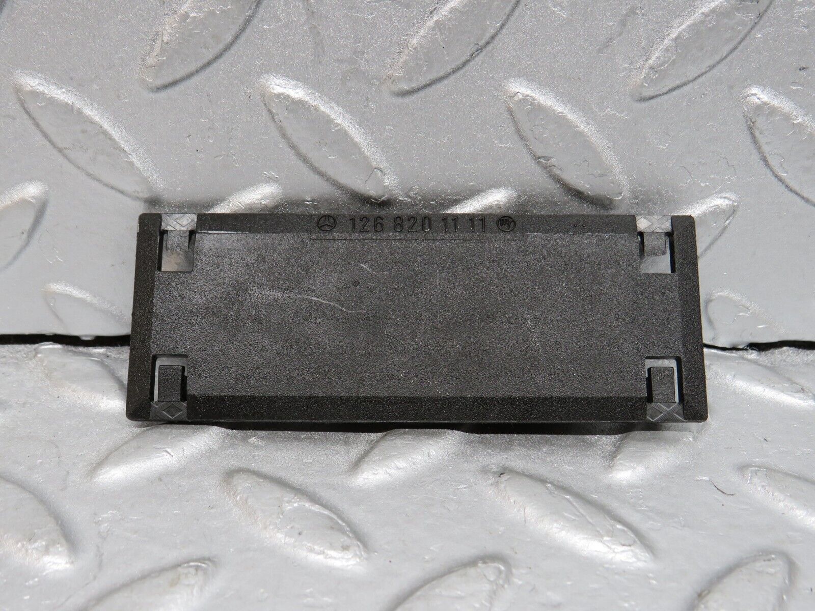 39633 Mercedes-Benz R129 320SL Coupe Windscreen Washer Nozzle Connector 1268201111