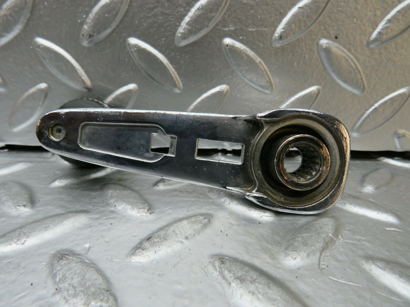 22990 Mercedes-Benz C123 230CE Coupe Window Lifter Crank Handle