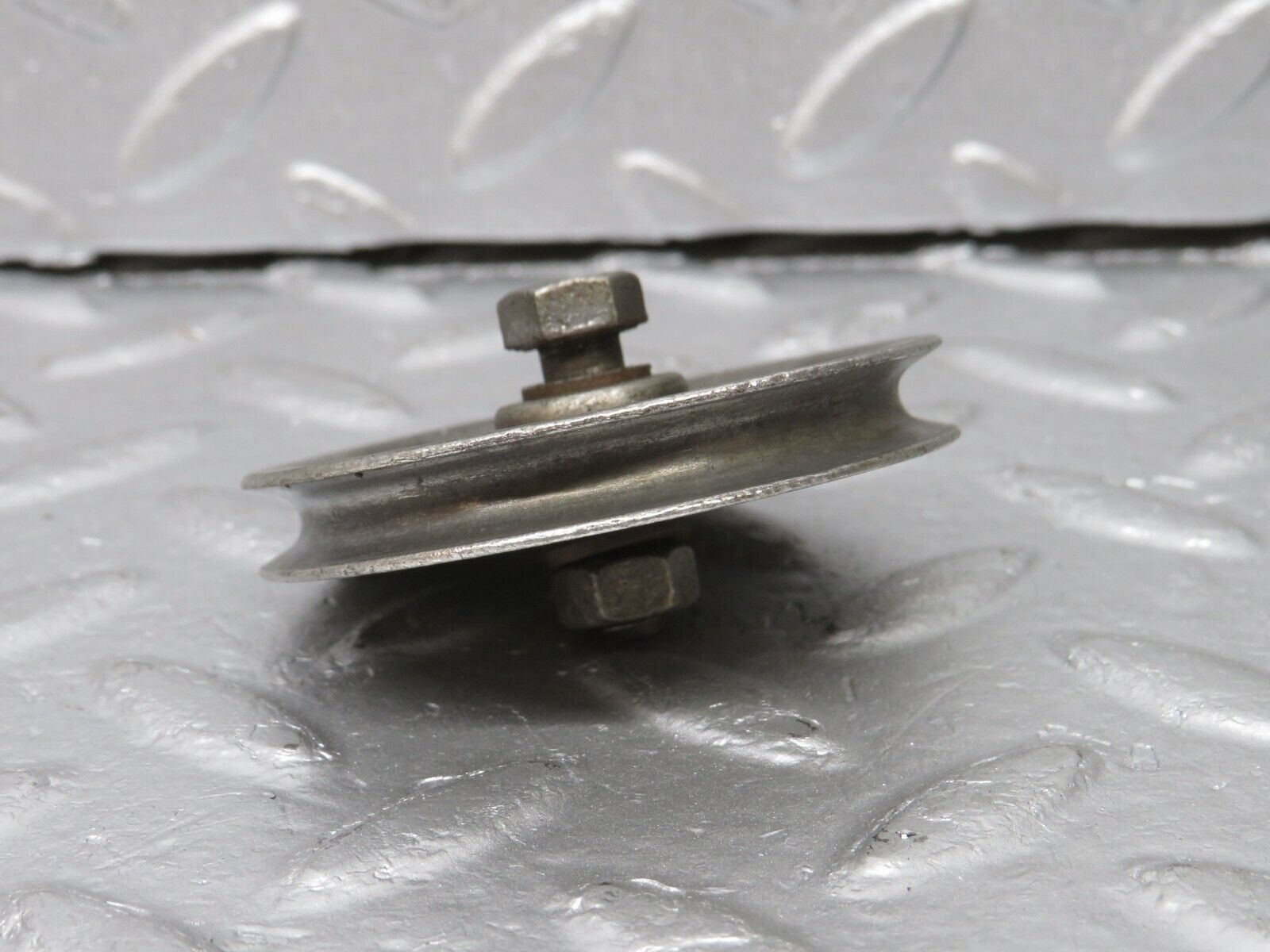 40318 Mercedes-Benz W110 230 Handbrake Cable Pulley 1104270142