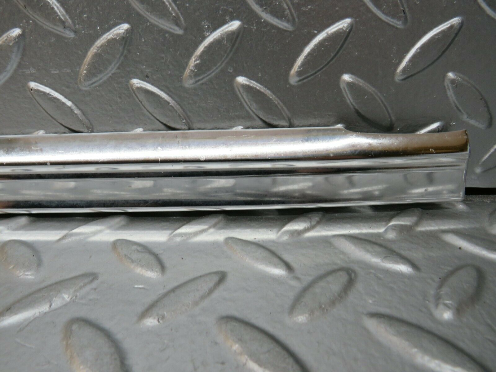 24543 Mercedes-Benz W108 Front Left Door Chrome Moulding Trim