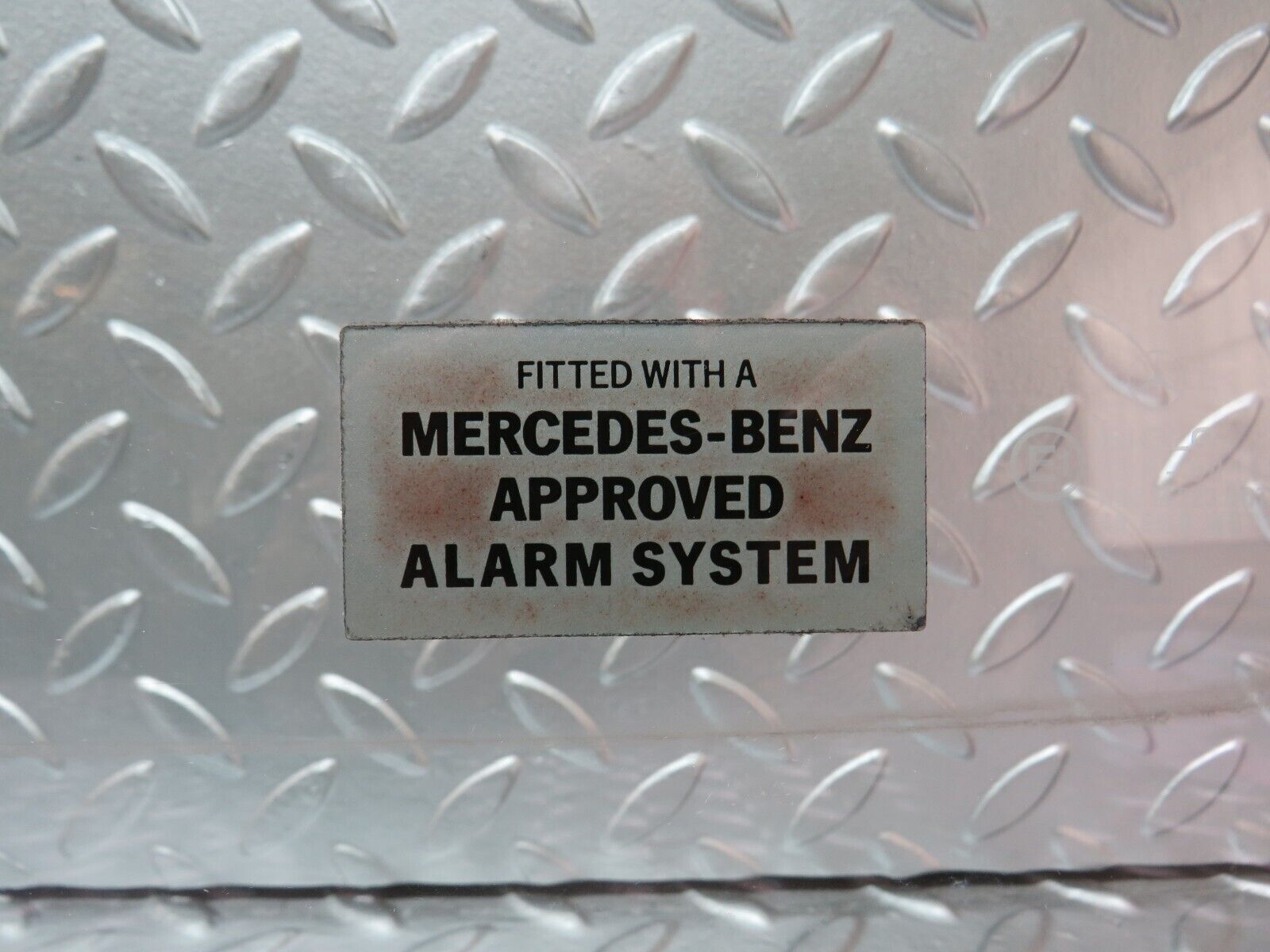 25646 Mercedes-Benz W124 280E Front Left Door Window Glass