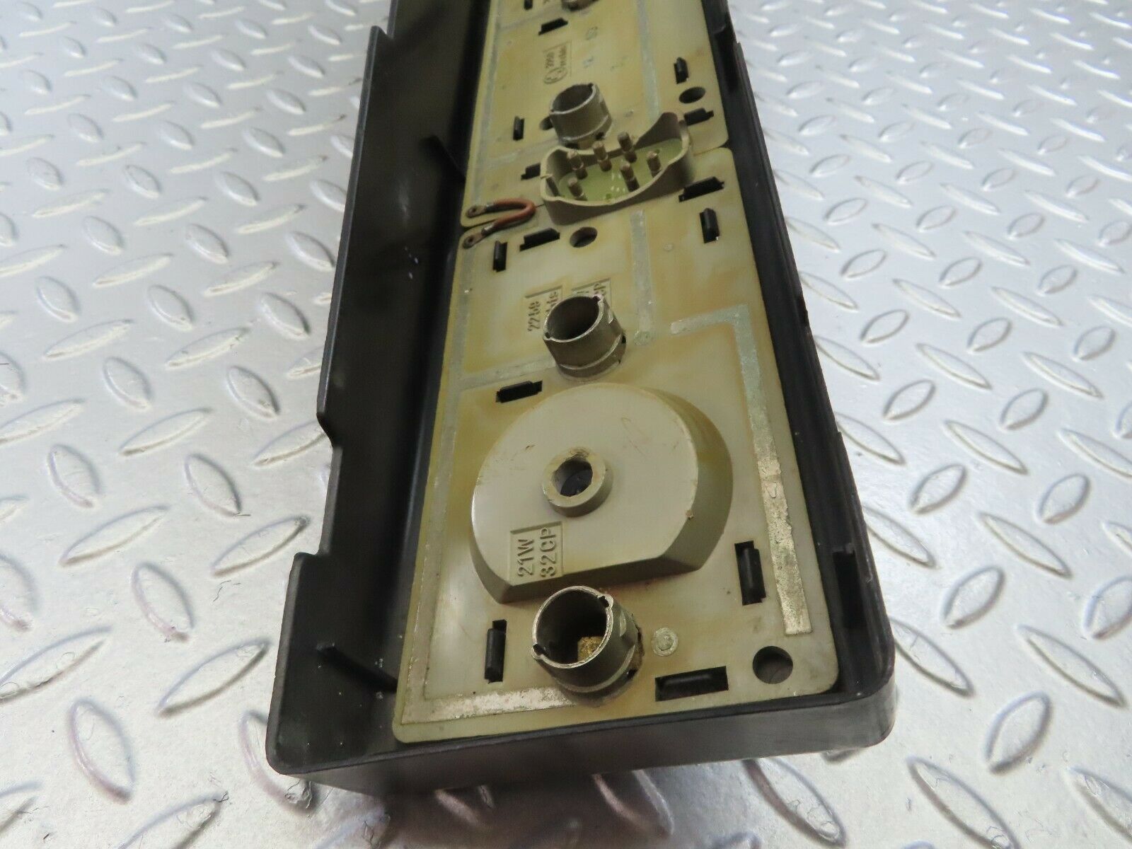 8855 Mercedes-Benz W116 Rear Right Tail Light Cover 1168201264