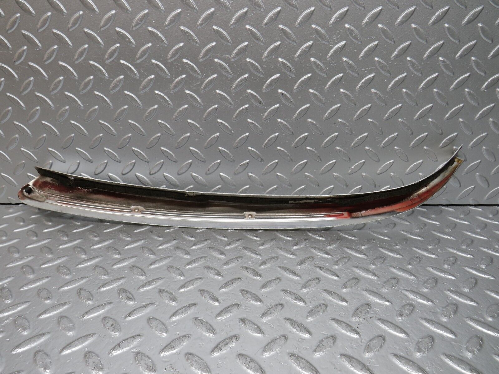 0084 Mercedes-Benz W116 350SE Roof Chrome Moulding Trim Right Side