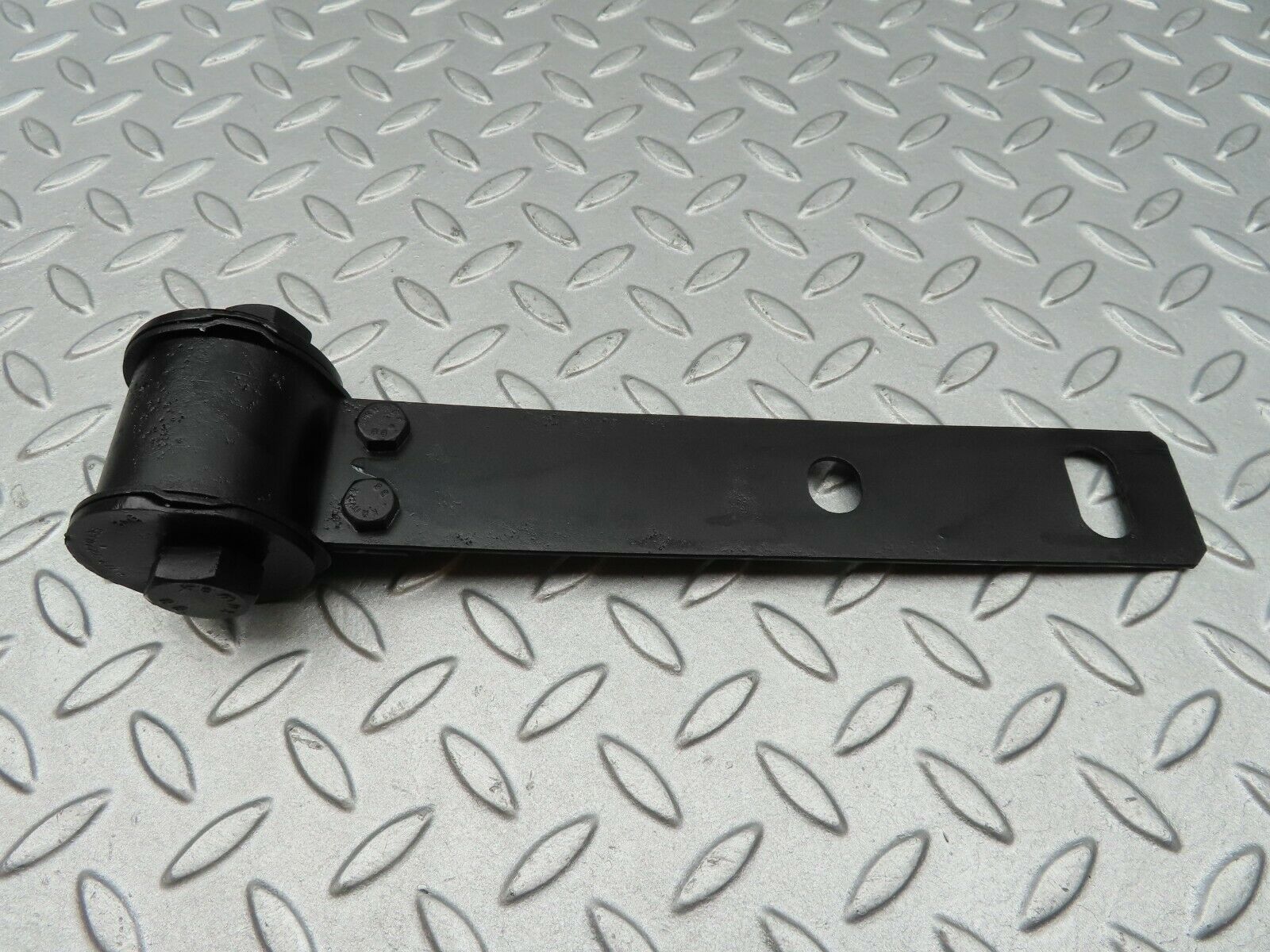 3604 Mercedes-Benz W108 280SE Stabilizer Bar Mounting Front Axle