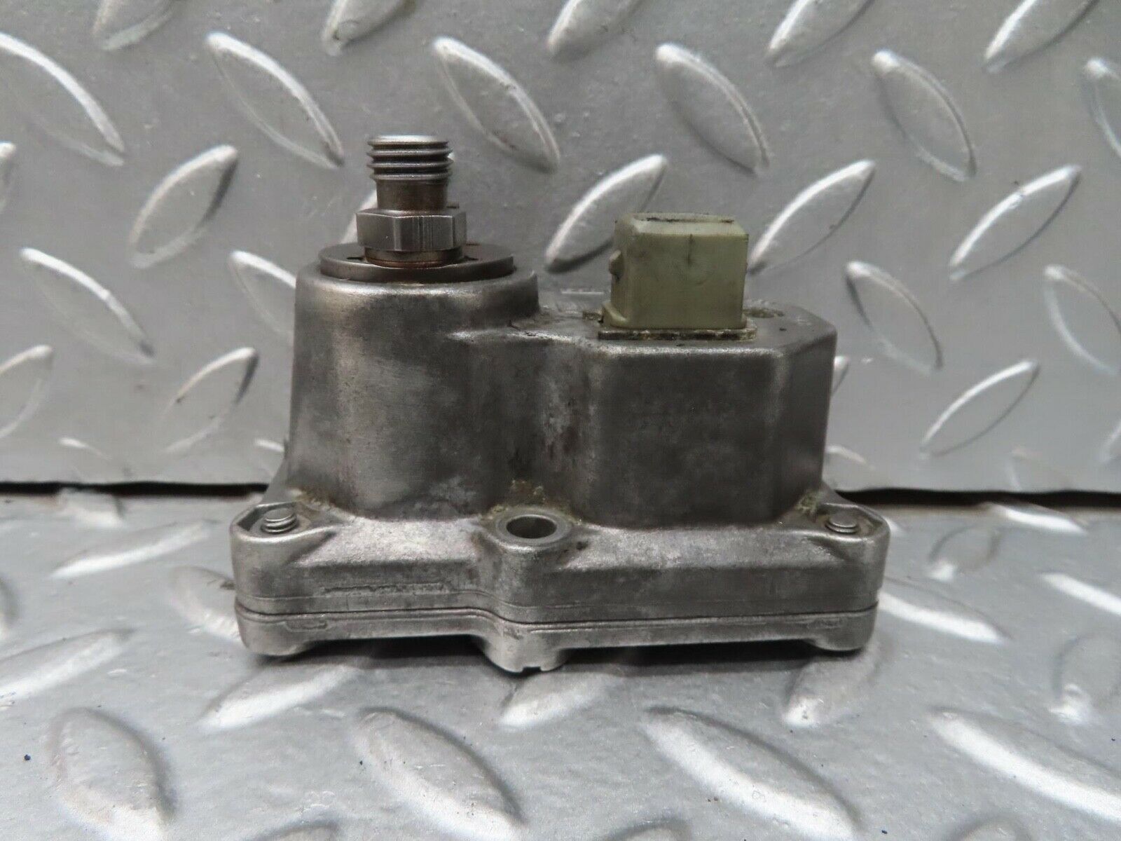 15308 Mercedes-Benz W123 230E Warm Up Regulator Bosch 0438140065