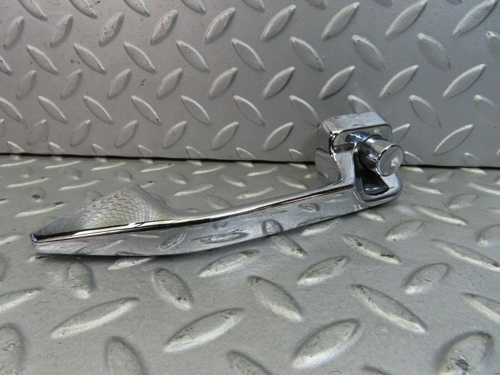 8794 Mercedes-Benz W115 Chrome Door Handle Rear Right 1157660401