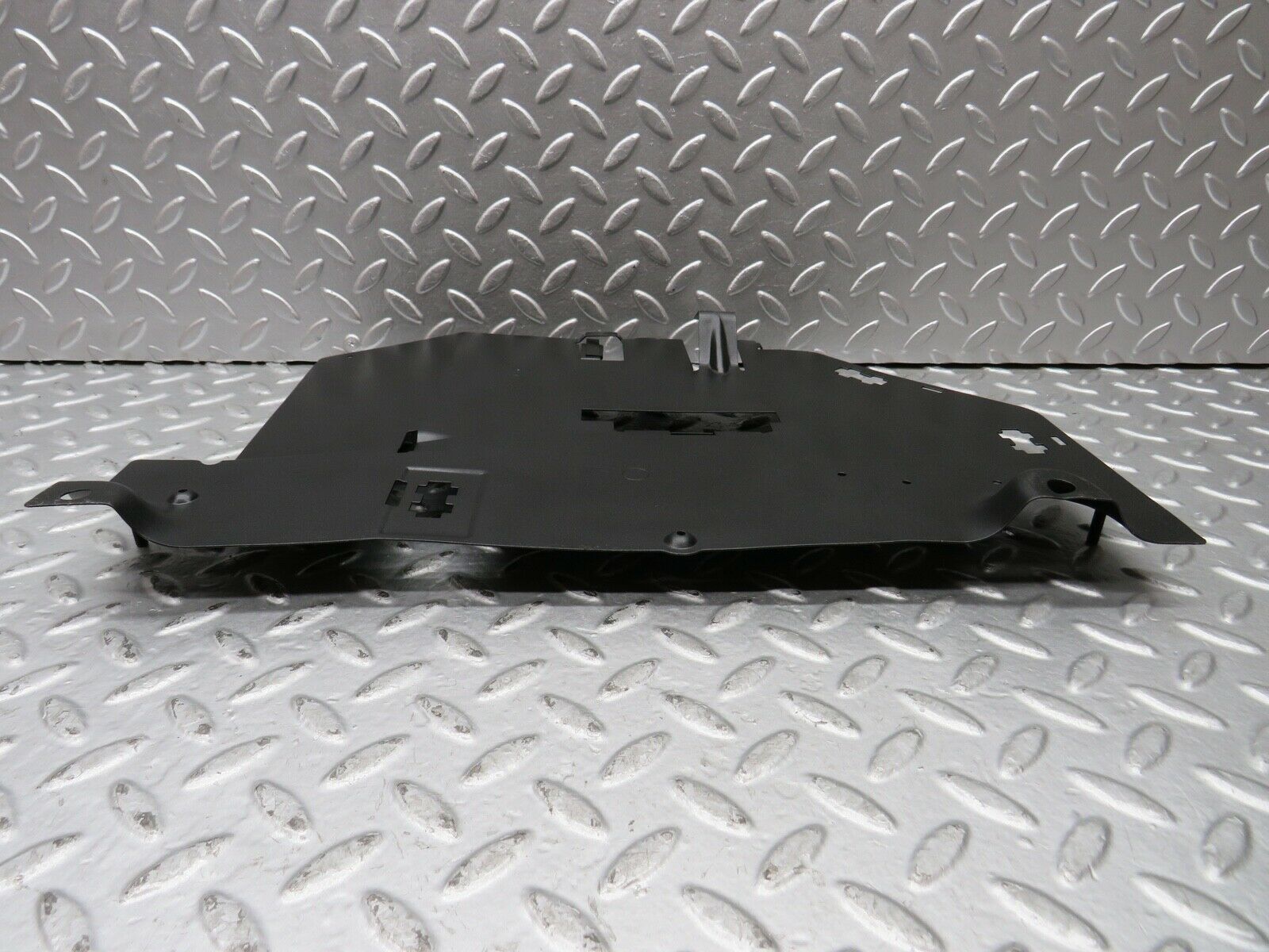 21785 Mercedes-Benz W126 300SE Left Footwell Relay Holder Bracket