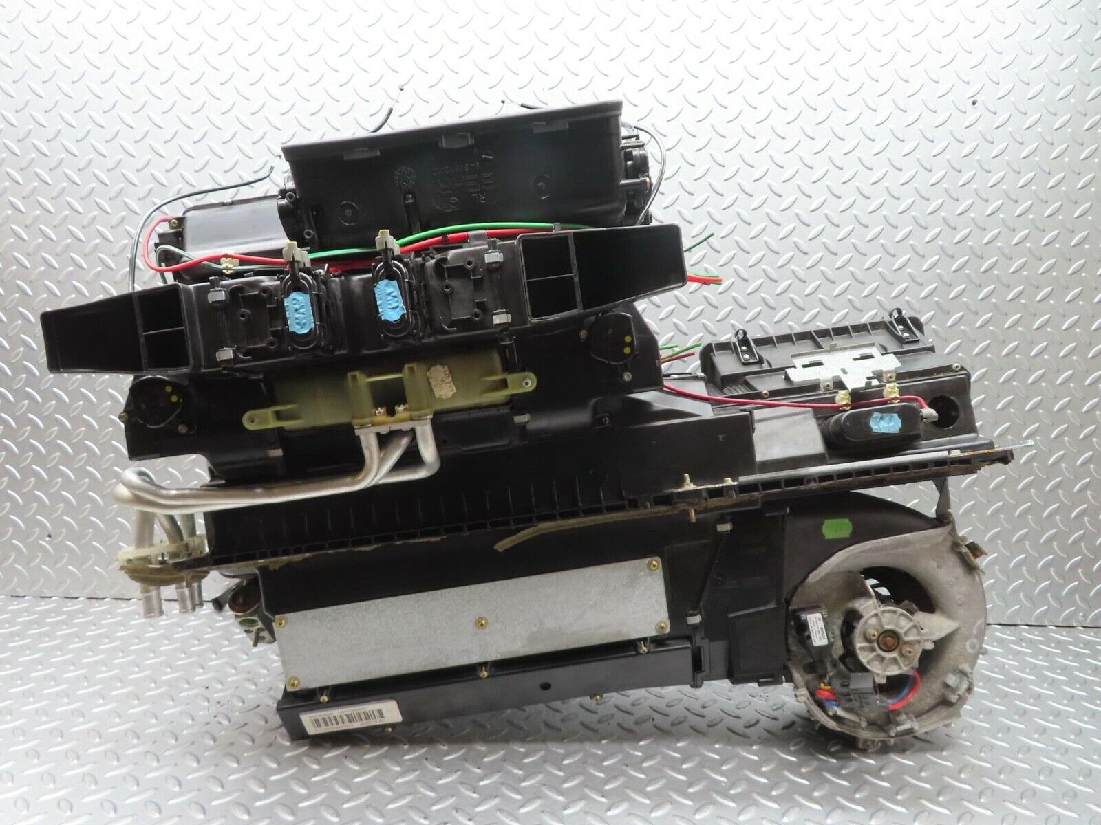 15106 Mercedes-Benz W140 S320 Heater Box Blower Housing Behr 1408303662