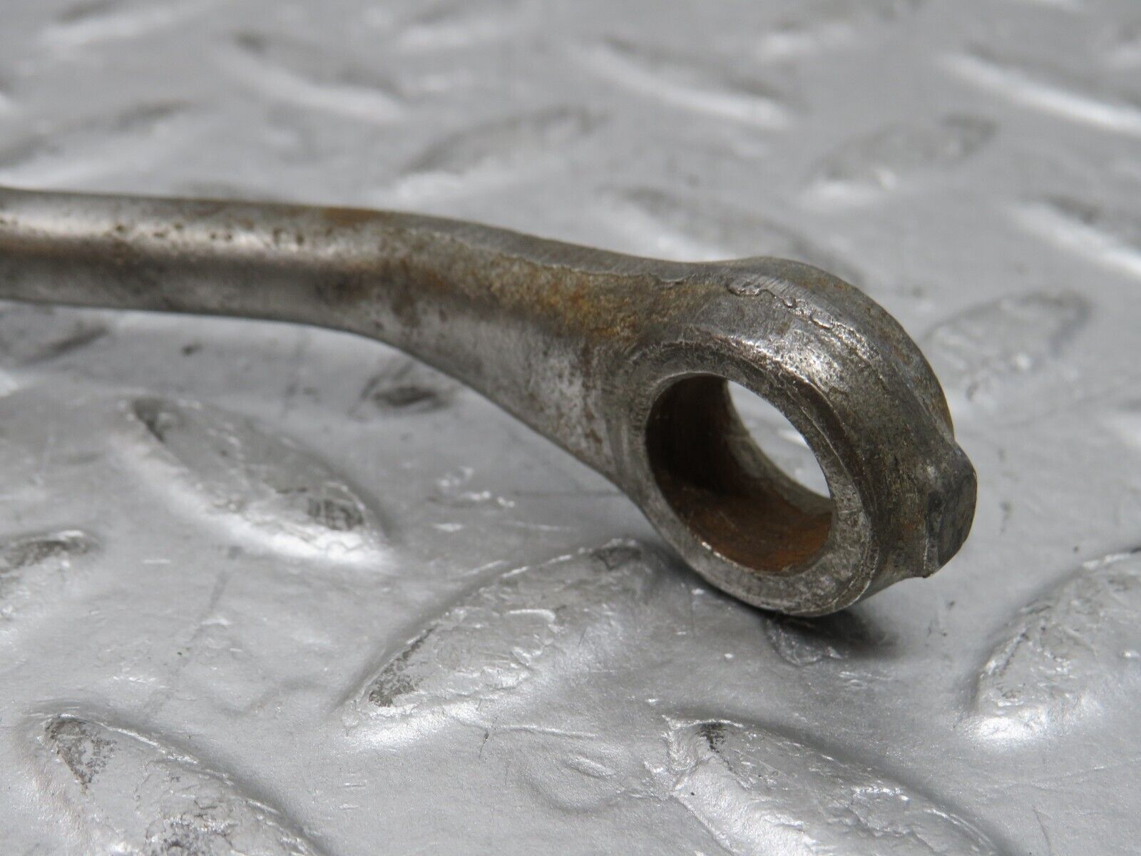 37344 Mercedes-Benz W109 300SEL Alternator Generator Tensioner