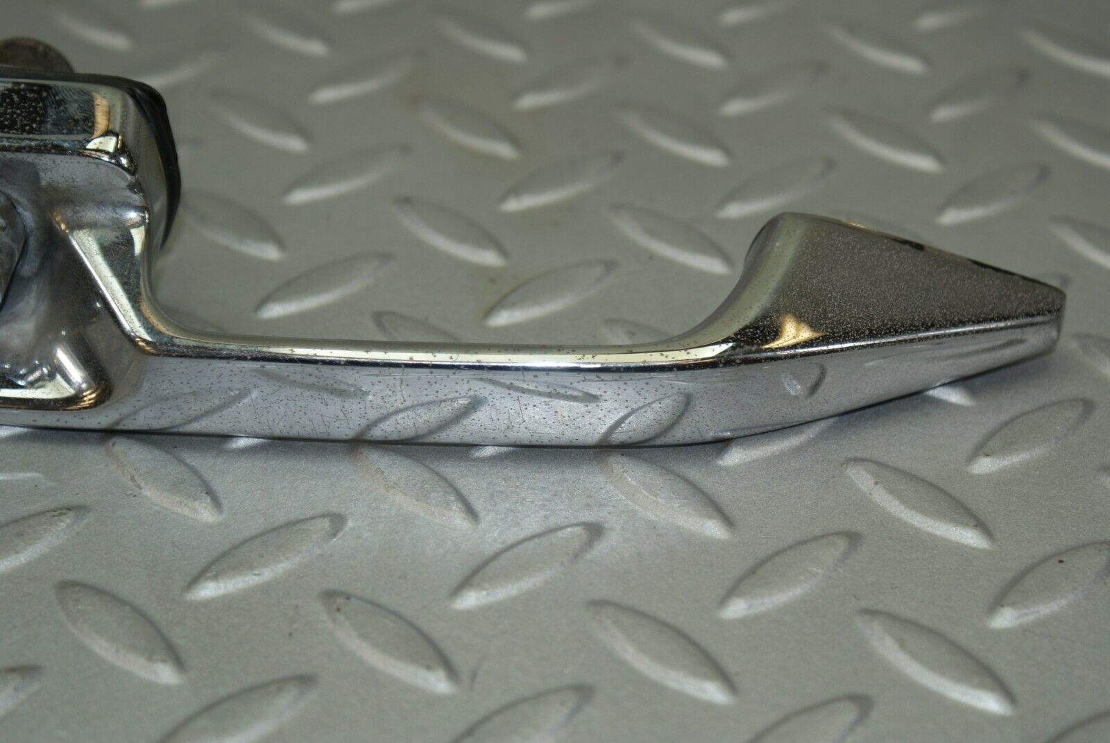 3106 Mercedes-Benz W115 220D Door Handle Rear Left 1157660301