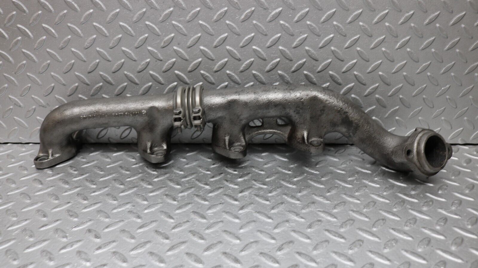 37250 Mercedes-Benz C126 420SEC Coupe Exhaust Manifold Left Side 1161422302