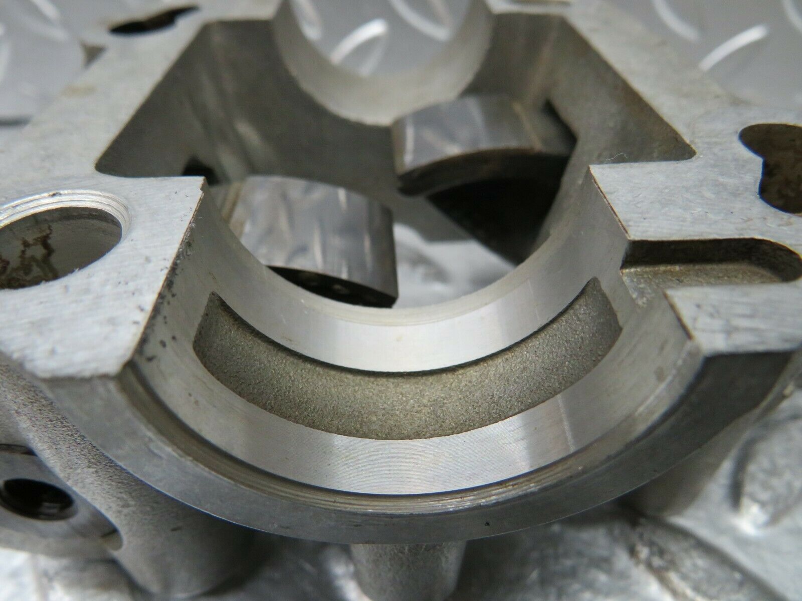 23071 Mercedes-Benz C123 230CE Coupe Rocker Arms Camshaft Bearing Block 1020512110