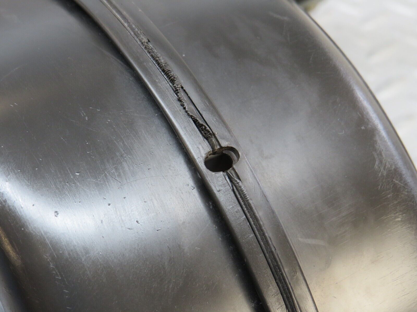 36477 Mercedes-Benz W201 190E 2.0L Heater Blower Housing Behr 91.484.52.017