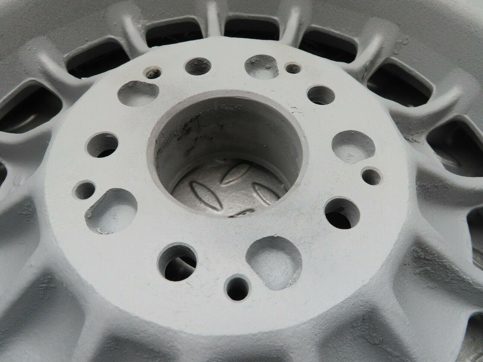 3857 Mercedes-Benz Alloy Wheel Mexican Hat 6.5Jx14H2 ET30 1084000902