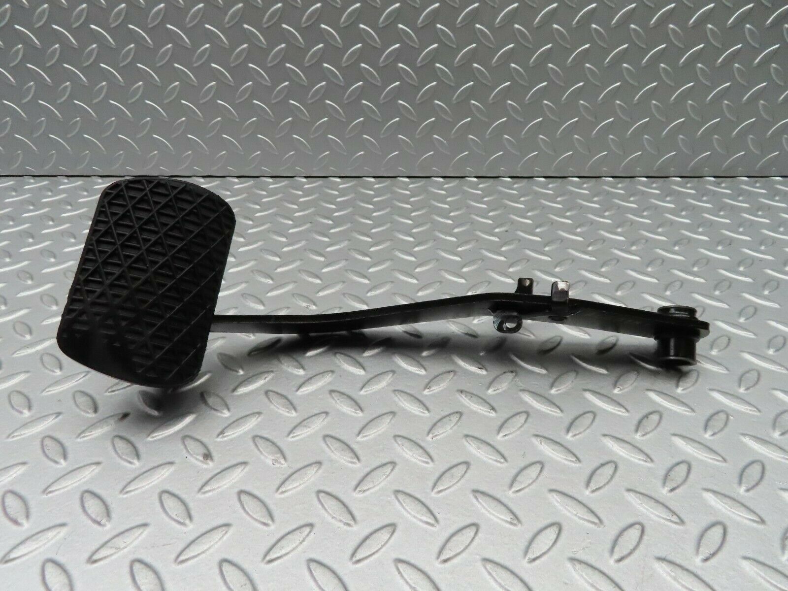 5493 Mercedes-Benz W124 230E Brake Pedal With Rubber