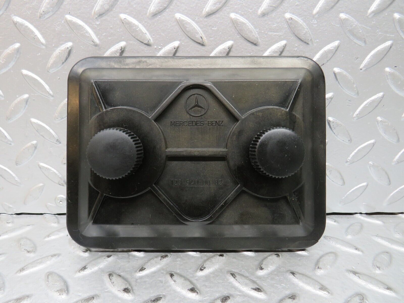 28750 Mercedes-Benz W123 230E Fuse Box Cover Lid 1235400082