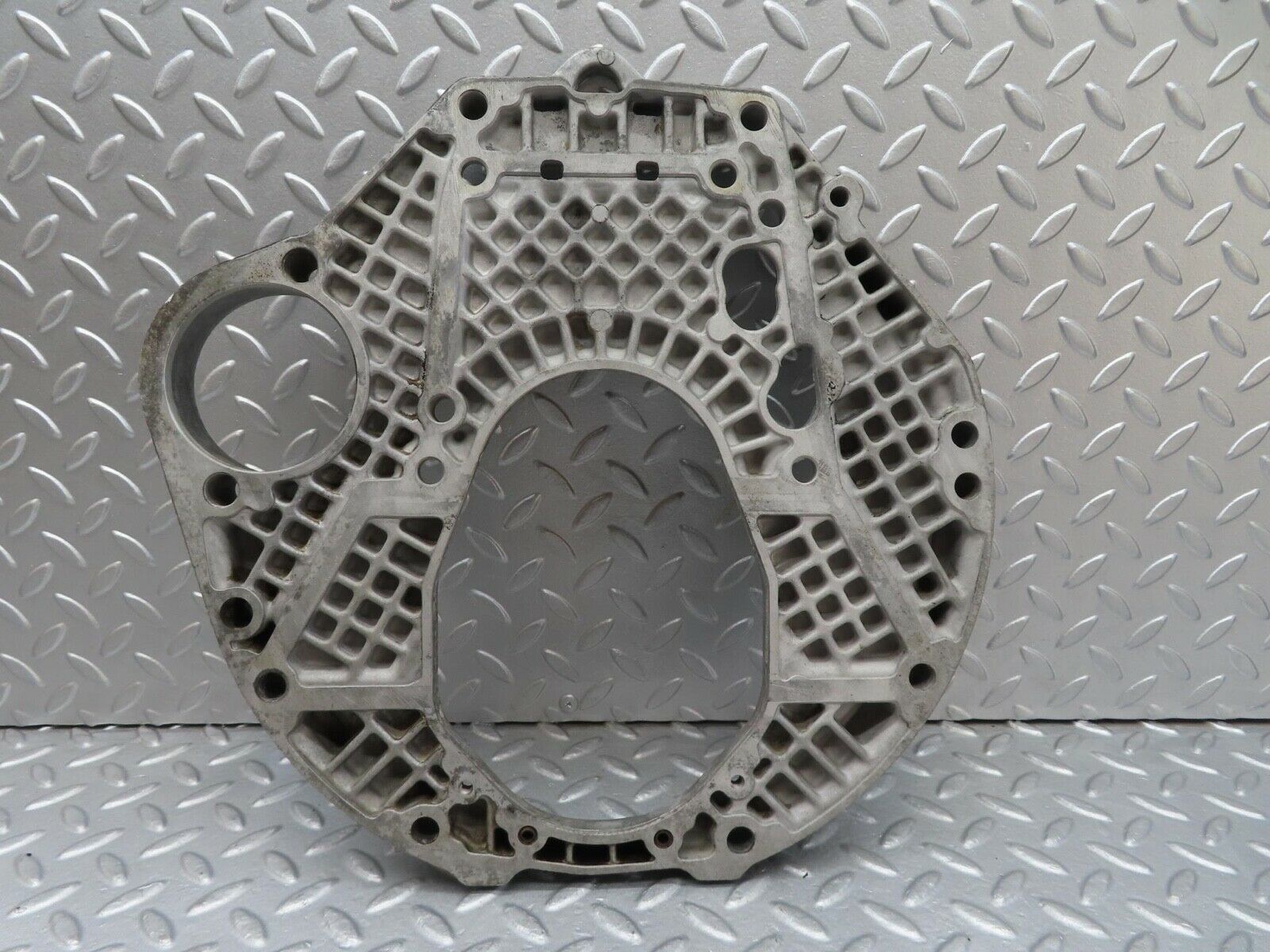 16018 Mercedes-Benz W123 280E Gearbox Flange 1100111545