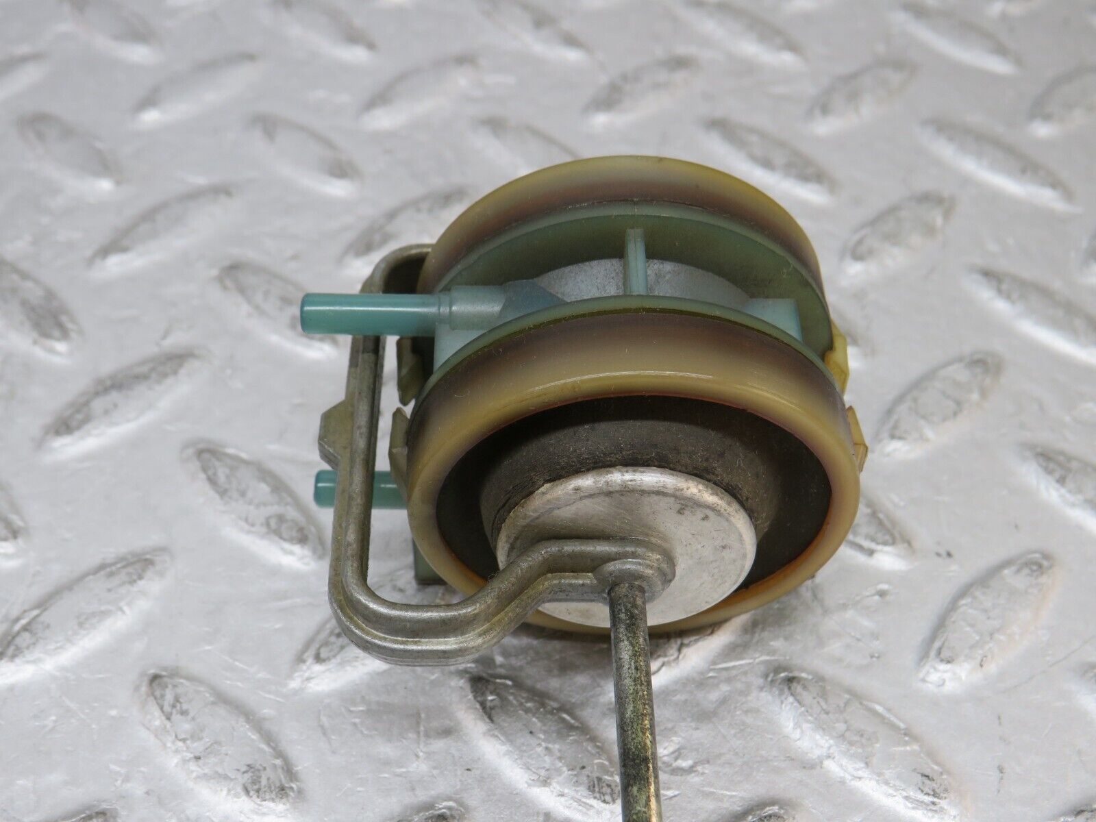 37293 Mercedes-Benz W109 300SEL Rear Left Door Lock Vacuum Actuator