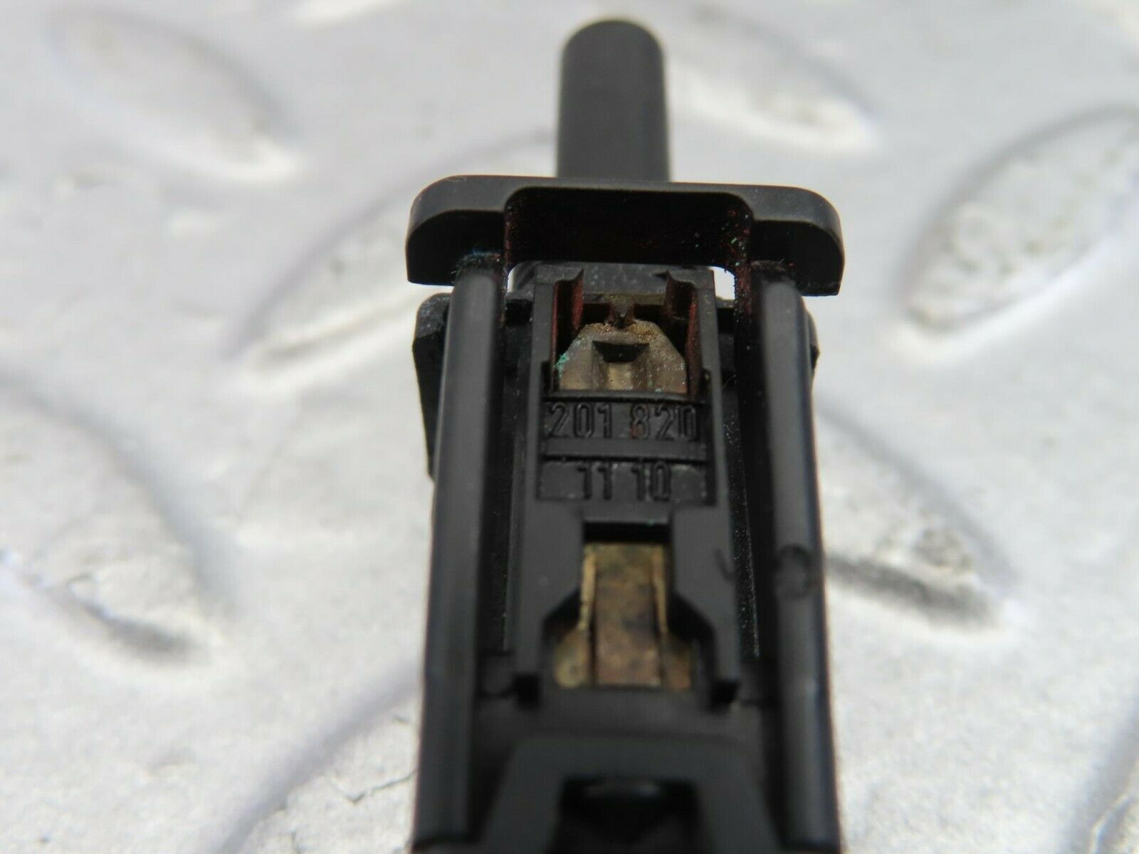 9366 Mercedes-Benz C124 300CE Coupe Door Contact Switch 2018201110