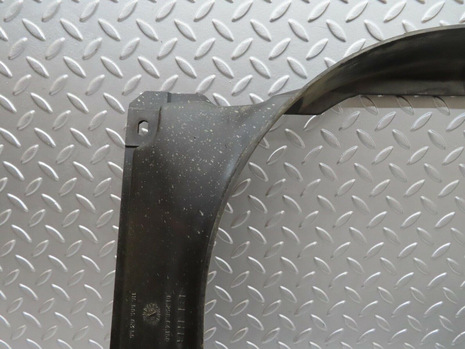 14309 Mercedes-Benz W116 350SE Radiator Fan Shroud Fan Cover 1165050355