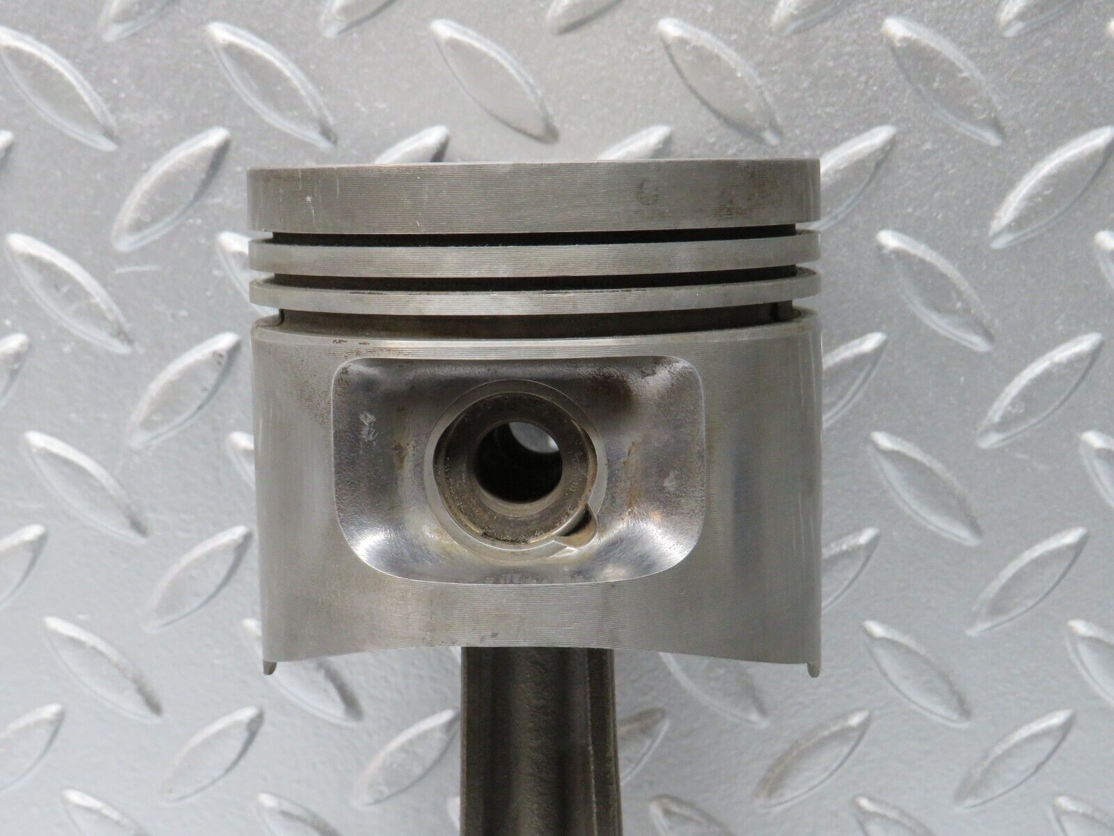 30913 Mercedes-Benz W201 190E 2.0L Piston With Connecting Rod 88.975mm 10203