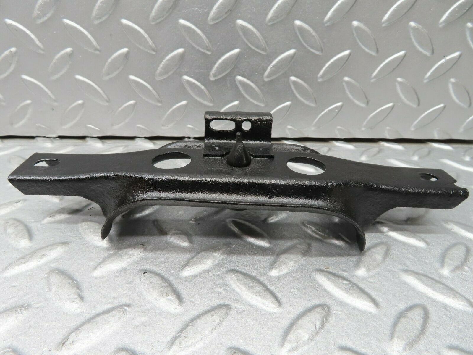 16662 Mercedes-Benz C107 380SLC Cardan Shaft Prop Shaft Bracket