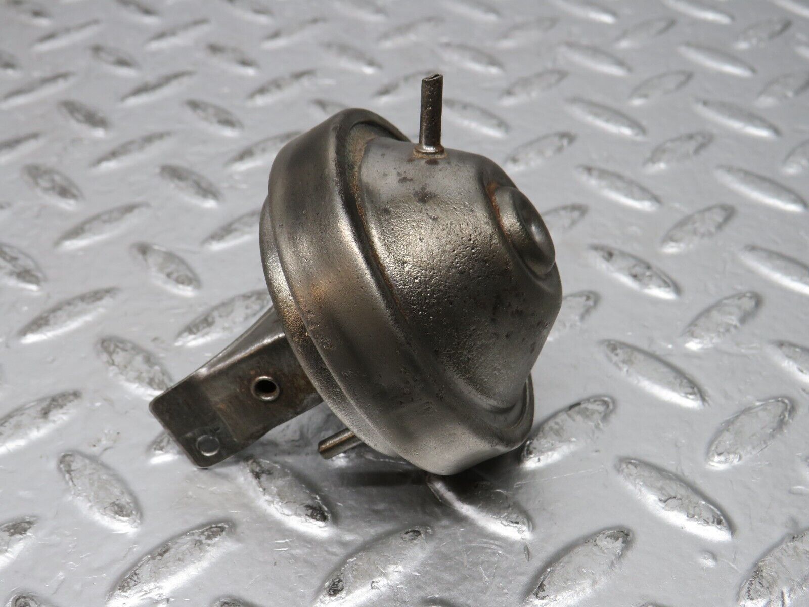 32062 Mercedes-Benz W123 230E Ignition Distributor Vacuum Control Valve