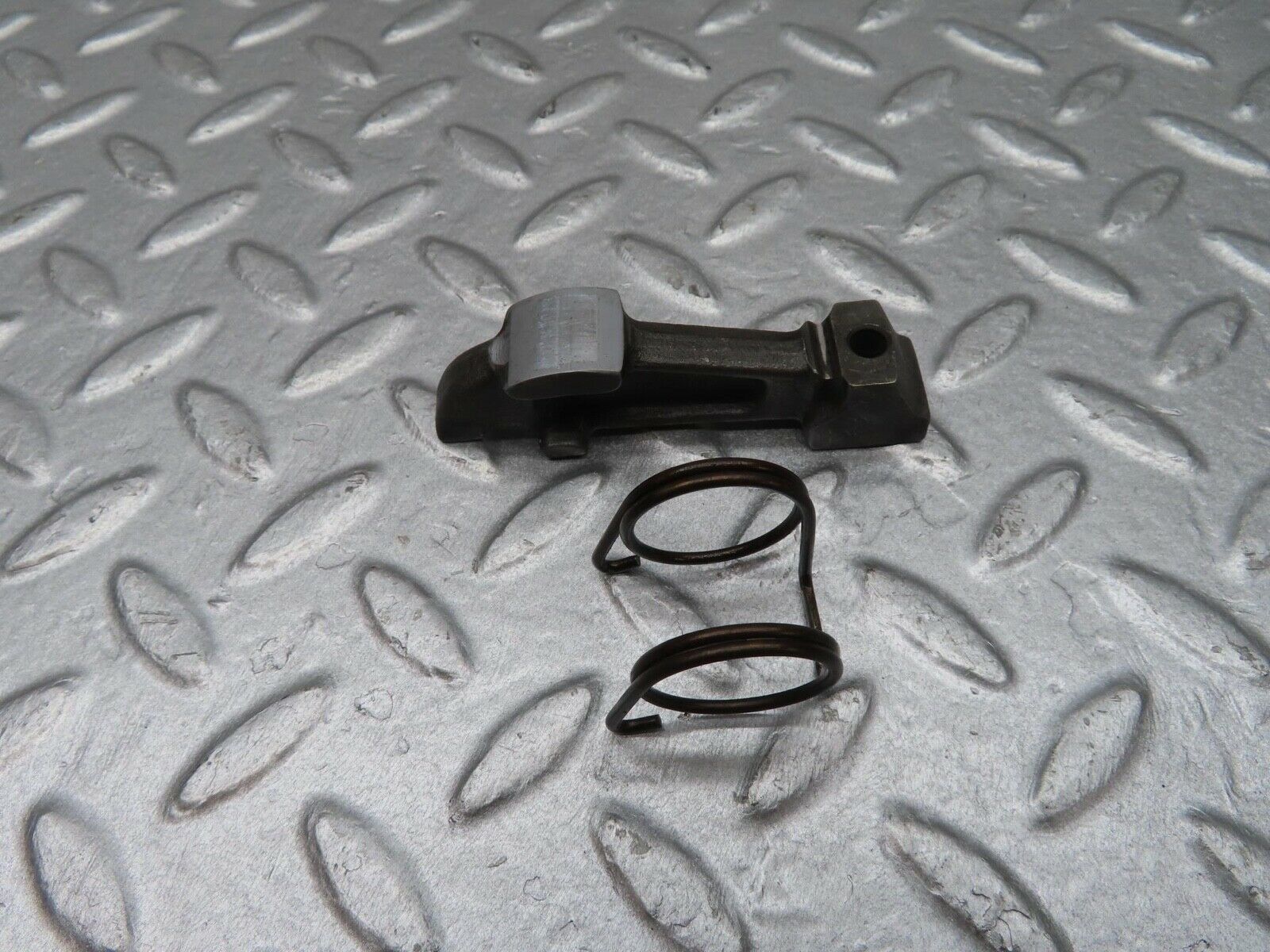 12862 Mercedes-Benz W111 220SE Valve Rocker Arm With Retaining Spring